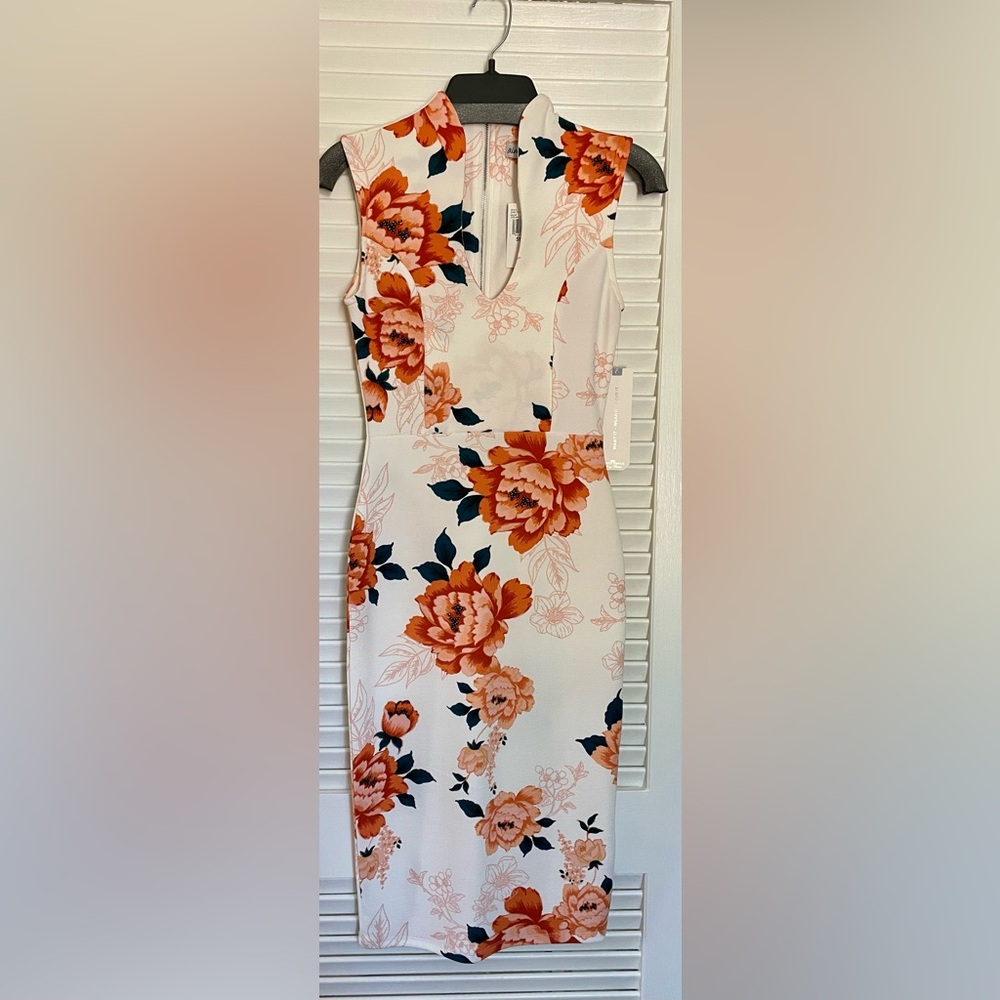 Dress, size small, like new.